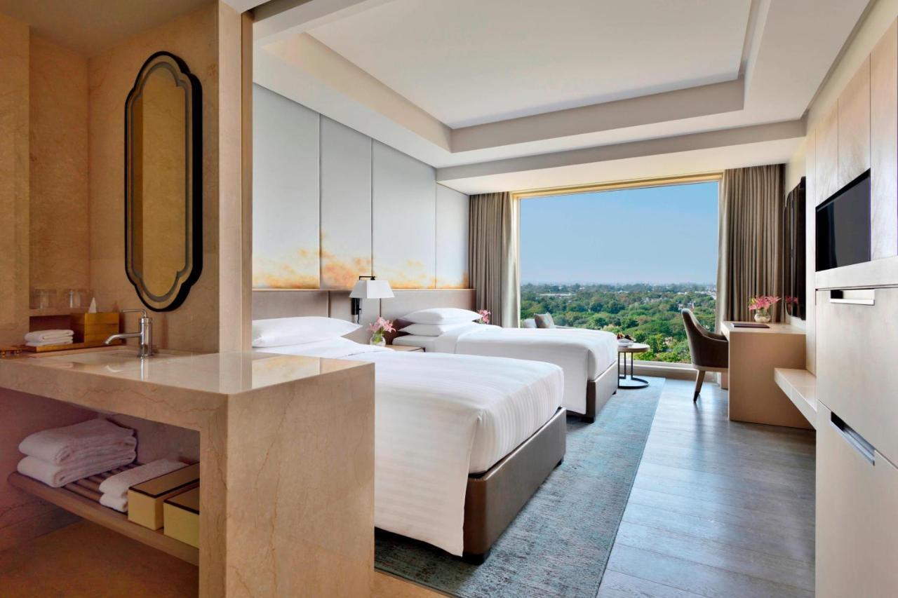 Indore Marriott Hotel מראה חיצוני תמונה